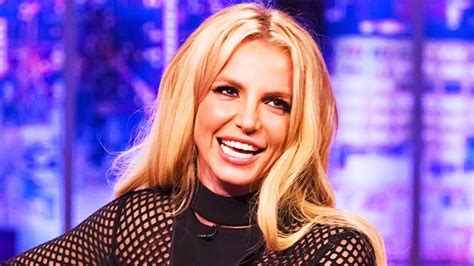 Britney Spears posts sizzling nude shot from bathtub